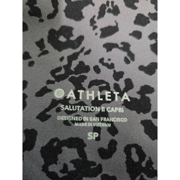 Ladies Small‎ Petite Athleta Animal Print High Rise Capri Leggings with Pockets - Picture 5 of 8